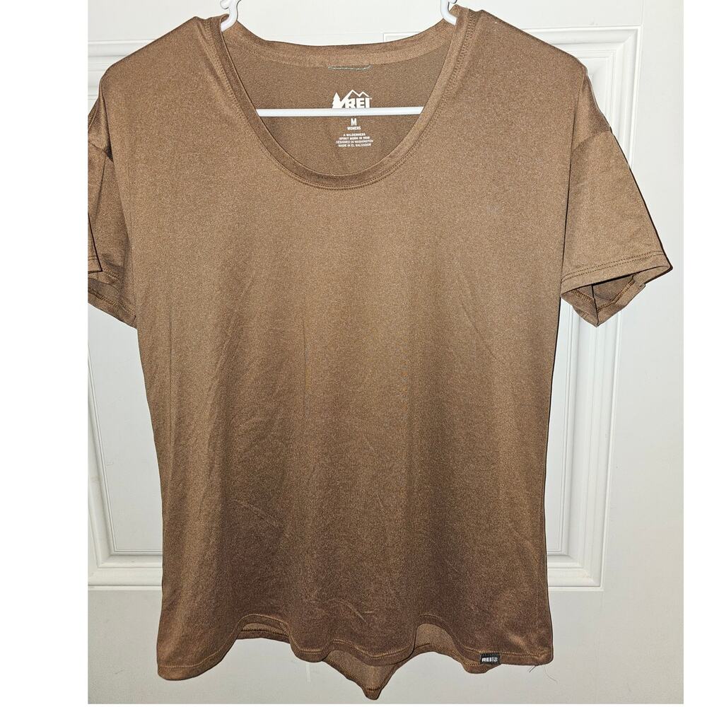 REI Co-op Women's size M Tech T Shirt Sahara Short Sleeve Top